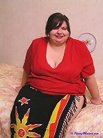 Exciting really big woman trying to masturbate