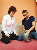 Horny youngster stretches oldie’s tight furry twat