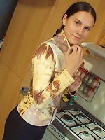 Teen babe is so horny she fingers herself on the kitchen counter.