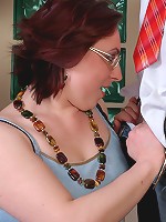 Victoria&Rolf mom gives ass