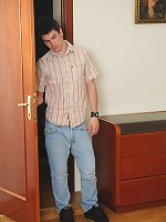 Jennifer&Vitas pantyhosefucking lascivious mature gal