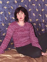 Mature redhead showing off her pussy and diddling with her cunt in front of the camera live