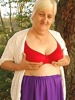 Plump mature Mandy hooking up with a masked guy and gets banged in this live mature outdoor clip