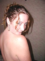 Hotshot older whore flaunting and toying with her naked body