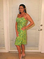 Busty mature mom Harley Rain lures a younger guy into fucking her by showing off her tits