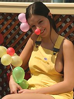 Outdoor balloon fun with Eva