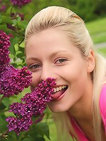 Naughty 18yo teen masturbating with dildo in park