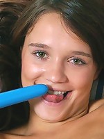 Teenie showing her pussy