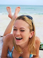 Gorgeous blonde teen Melissa gets nailed doggy style