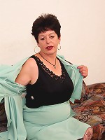 This housewife gets her pussy warm