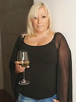 Naughty mature slut playing in the bathroom