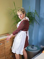 This mature slut loves to fill her pussy with candles