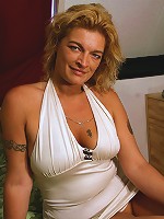 Horny mature slut getting nasty on her own bed