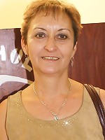 This hairy mature slut loves to get some cock