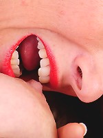 This naughty USA housewife loves to play with herself