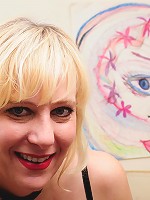 Horny blonde American housewife gets wet