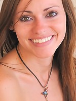 Amelia gets naked and poses