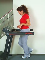 Hairy pussied Alexis works out for us in the nude