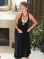 Mature and elegant Ariel strips off her black evening gown