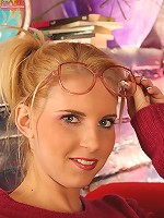 Girl next door Eve Sweet has fun with her pussy