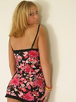 Sneaky upskirt pics of this blonde teen!