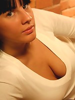 Amanda shows off her big tits