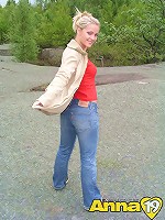 Yellow hearts and blue eyes