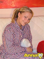 Tits and ass in blue (nude)