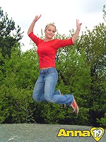 Yellow hearts and blue eyes (nude)