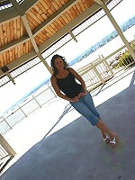 Jade shows off her perfect body!