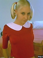 schoolgirl showing her butt on cam