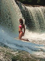 Leia shows off her perfect ass