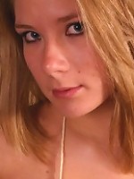 Leia in coconut cups goes topless!