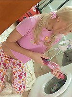 Big dildo in teen ass