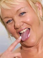 Plump assed granny gets nailed!