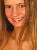 Young amateur girl posing nude