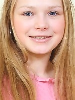 Petite amateur teen blond