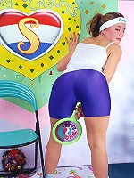 Sporty sweetheart pleasures body