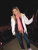 Teen beauty sucking stiff pecker