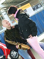 Horny chick screws a streetartist