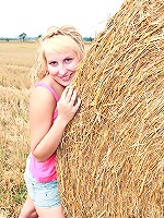 Teen enjoys cock in the open air