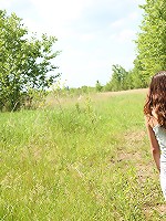 Picknicking teenager pets snatch