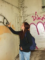 Sweetie caught spraying graffiti