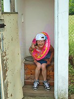 Webcam teenie needs to pee urgent