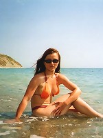 Teenage brunette camgirl exposed