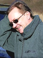 Old fart rescues teenager for sex