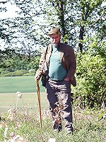 A senior is hunting for wet pussy