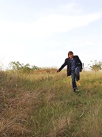 Old fart tries to hang himself up