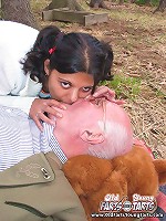 Teenie reanimates a horny grandpa