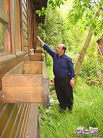 Senior catches an teenage girlie